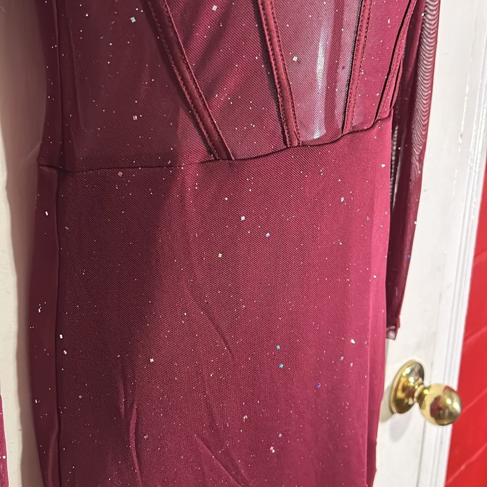 Sparkly Maroon New Year’s Bodycon Dress NWT - Picture 5 of 11